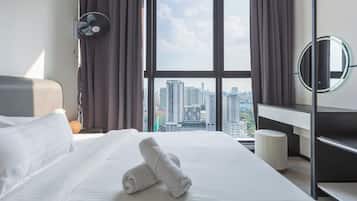 Executive Apartment, 3 Bedrooms | Free WiFi, bed sheets
