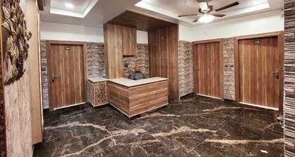 Hotel Royal Vrindavan