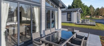 4 bedroom accommodation in Faringdon