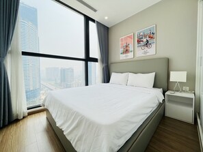 Panoramic Apartment, 2 Bedrooms - Vinhomes Skylake - SunhouseLand (Hanoi)