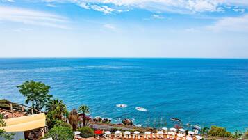 2 outdoor pools, pool umbrellas, sun loungers