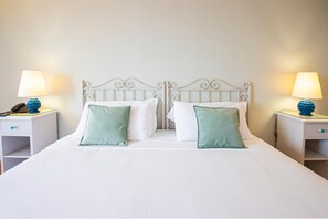 Classic Double Room | 1 bedroom, minibar, in-room safe, desk