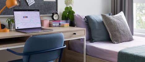 Standard Twin Room | Hypo-allergenic bedding available, desk, laptop workspace, WiFi (free)