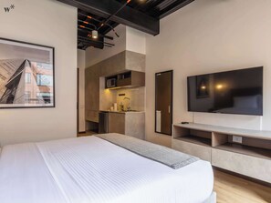 1 chambre, bureau, fer et planche à repasser, Wi-Fi