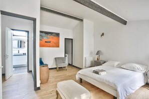 1 bedroom, iron/ironing board, free WiFi, bed sheets - Splendide T2 à Proximité du Parc Georges Brassens (Paris)