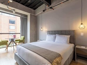 1 bedroom, desk, iron/ironing board, WiFi - w * | Cozy Loft in Parque Virrey (Bogotá)