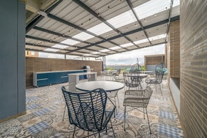 Outdoor dining - w * | Splendid Loft in Parque Virrey (Bogotá)