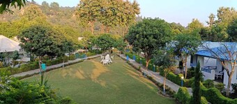 BENTO CORBETT WOODS RESORT