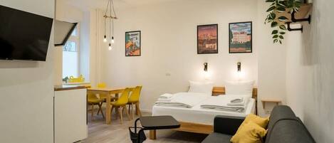 Una televisión, una oficina