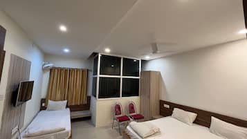 1 habitación, escritorio y sistema de insonorización