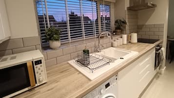 Fridge, microwave, oven, dishwasher