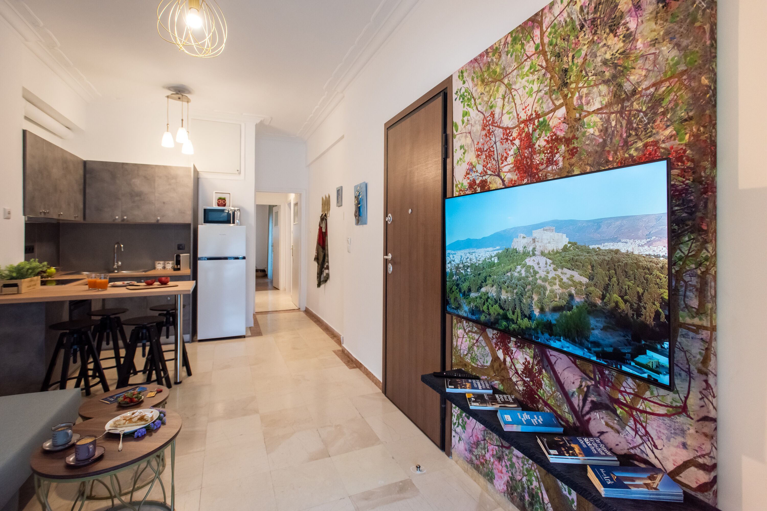 Boho Apartment | Private kitchen | Full-sized fridge, microwave, oven, stovetop