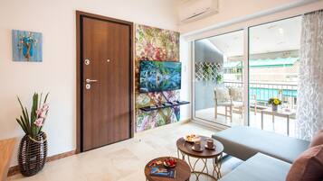 Boho Apartment | Area soggiorno | Smart TV