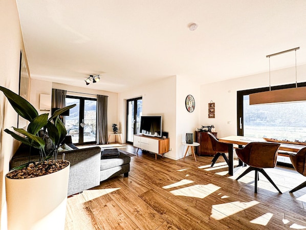 TV - Ferienwohnung Alpenglühen (Oberstaufen)