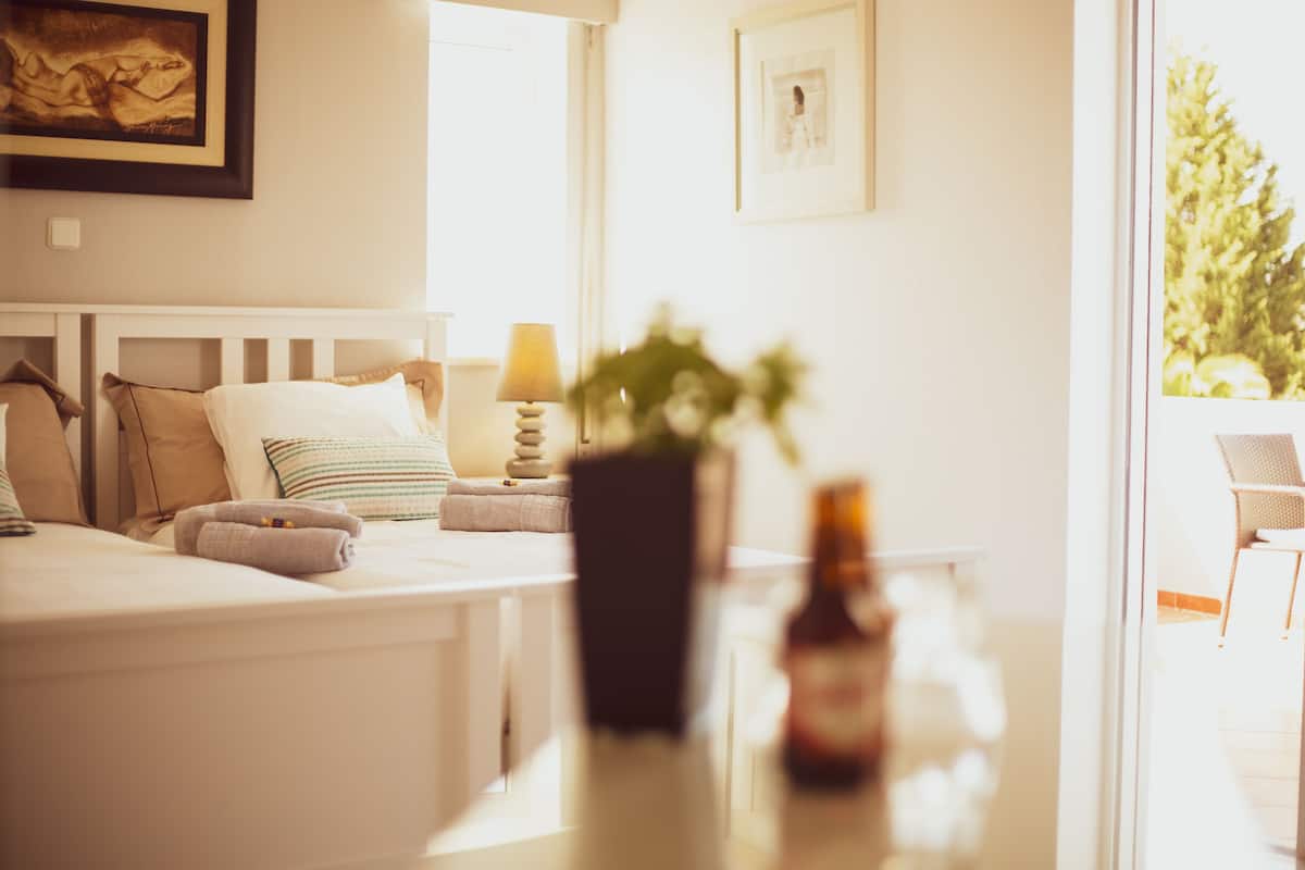 Basic Double Room | Free WiFi, bed sheets