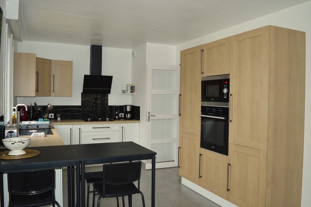 冷蔵庫、電子レンジ、オーブン、食器洗い機