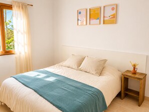 4 bedrooms, free WiFi, bed sheets