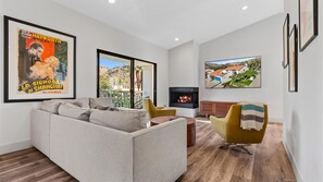 Smart TV, fireplace, offices