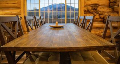 Enjoy Mountain Views and Room for All at Log Cabin Lodge