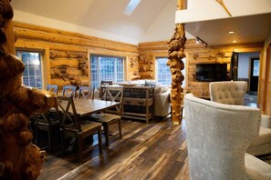 Dining - Log Cabin Lodge - Sleeps 16- Hot Tub - Lots of Fun (Red Lodge)