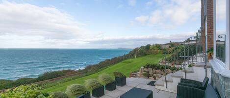 Khuôn viên nơi lưu trú