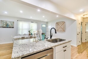 Interior - Cozy Getaway | Near Veritas & Blue Ridge Tunnel | Modern Comforts (Afton)