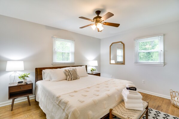 2 bedrooms, iron/ironing board, travel crib, free WiFi