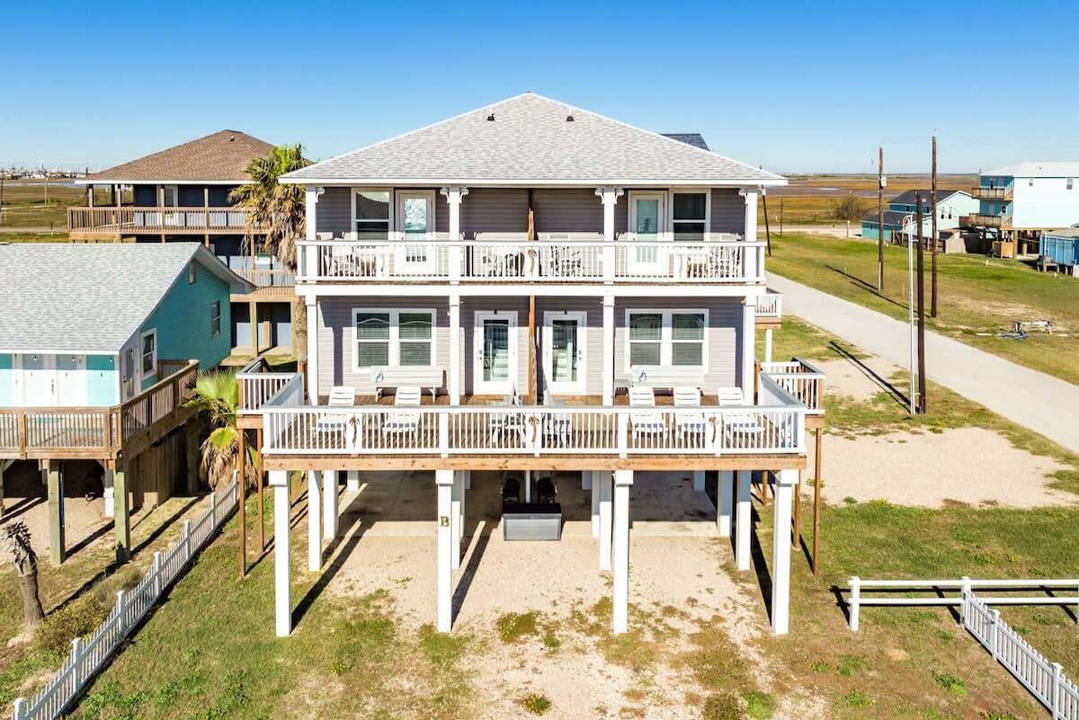 Seaside Bliss Awaits: Steps from the Beach Walkover!