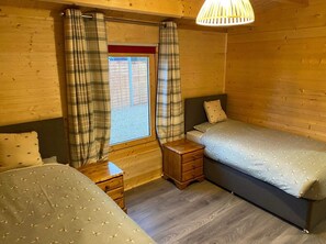 Cabin | 2 bedrooms, free WiFi, bed sheets