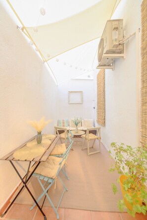 Dining - Atractivo apartamento de un dormitorio con patio interior junto al Intercambiador de Avenida América CTG83 (Madrid)