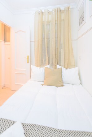 1 bedroom, iron/ironing board, free WiFi