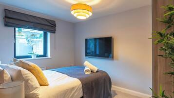 Second bedroom: double bed
