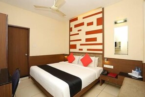 Merlin Tourist Single Room | Free WiFi - Hotel Merlin Interantional (Thrissur)