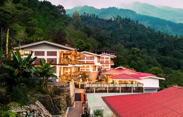 Exterior - Voyage Songfum Retreat (Gangtok)