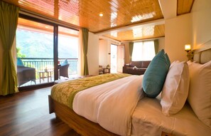 Superior Suite | Soundproofing, free WiFi - Voyage Songfum Retreat (Gangtok)