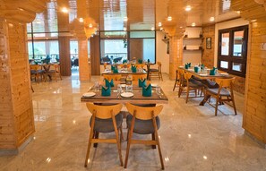 Restaurant - Voyage Songfum Retreat (Gangtok)