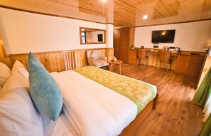 Superior Suite | Soundproofing, free WiFi - Voyage Songfum Retreat (Gangtok)