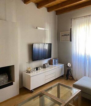 City Apartment | Living area | Flat-screen TV - Modern apartment in zona Vercelli/Marghera (Milan)