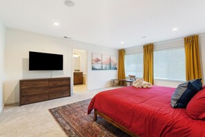 3 bedrooms, desk, iron/ironing board, travel crib