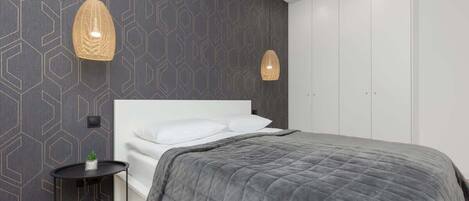 1 habitación, tabla de planchar con plancha, wifi y ropa de cama