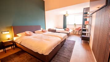Superior Double Room, 2 Single Beds