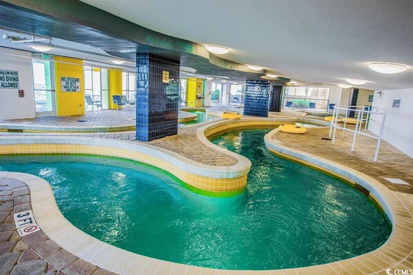 Piscina coberta i piscina climatitzada