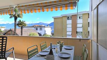 Family Apartment, Multiple Bedrooms (Malibu46) | Outdoor dining