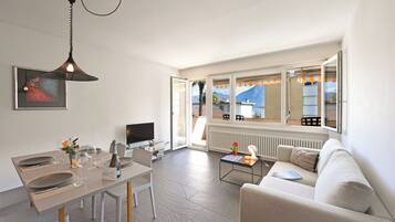 21-Zoll-Flachbildfernseher mit Kabelempfang, Fernseher