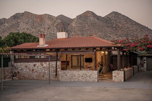Cottage House | Terrace/patio