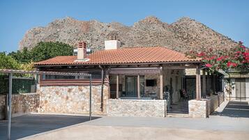 Cottage House | Terrace/patio