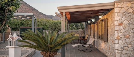 Rustic Chalet | Terrace/patio