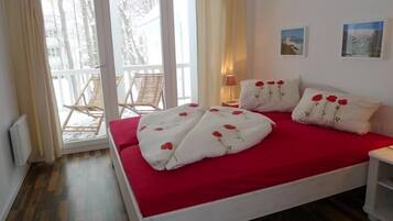 3 bedrooms, iron/ironing board, free WiFi