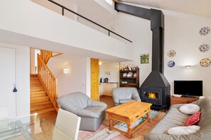 Kamin, Tischtennisplatte