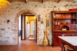 Interior - Farmhouse 'Le Gerlette - La Stalla' with Shared Pool, Wi-Fi and Air Conditioning (Braccagni)